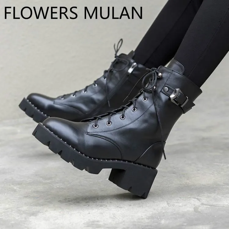 British Style Black Leather Ankle Boots For Women Round Toe Middle Chunky Heel Zapatos De Mujer Cross Tied Ladies Booties Shoes
British Style Black Leather Ankle Boots For Women Round Toe Middle Chunky Heel Zapatos De Mujer Cross Tied Ladies Booties Shoes