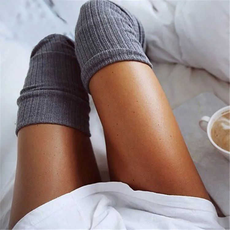 White Ice Wolf Womens Knee High Socks Winter Warm Boot Socks Tube Stockings
