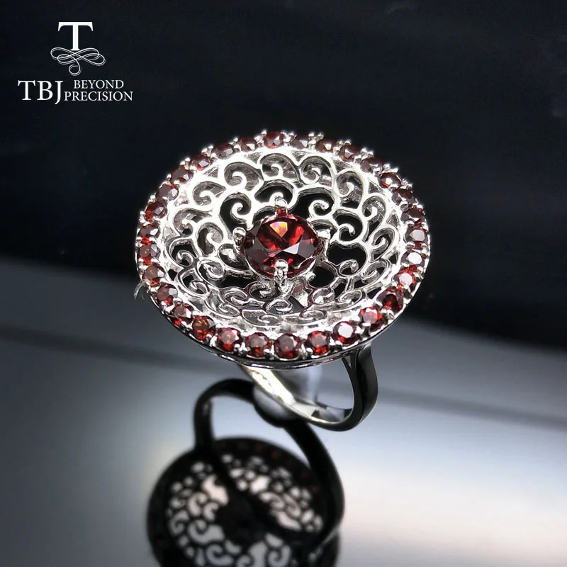 Фото Tbj 2017 Стильное кольцо с красным гранатом из серебра 925 пробы - купить