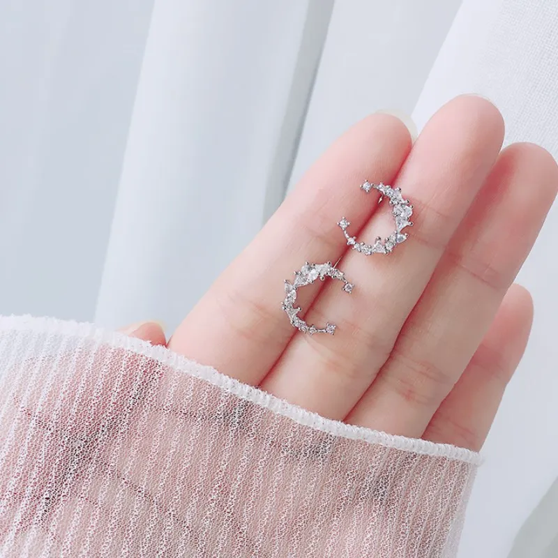 Romantic moon Jewelry Silver Stud Earrings gift For women Wedding Korean Elegant AAA Cubic Zirconia Earring
Romantic moon Jewelry Silver Stud Earrings gift For women Wedding Korean Elegant AAA Cubic Zirconia Earring