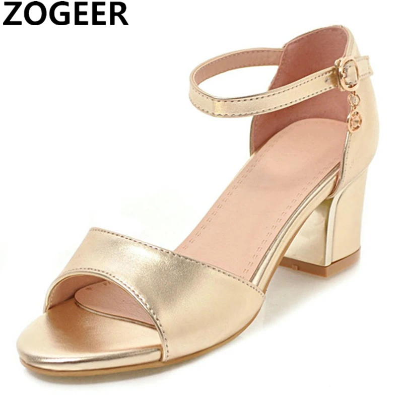 Hot Summer 2019 Women Sandals Plus Size 43 Fashion Ankle Strap Shoes Woman Square Low Heel Summer Ladies Flip Flops Gold Silver
Hot Summer 2019 Women Sandals Plus Size 43 Fashion Ankle Strap Shoes Woman Square Low Heel Summer Ladies Flip Flops Gold Silver