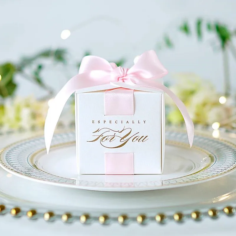 Upscale Creative Wedding Favors Gift Box Boy&Girl Candy Boxes for Christening Baby Shower Birthday Party Supplies Chocolate Box
Upscale Creative Wedding Favors Gift Box Boy&Girl Candy Boxes for Christening Baby Shower Birthday Party Supplies Chocolate Box