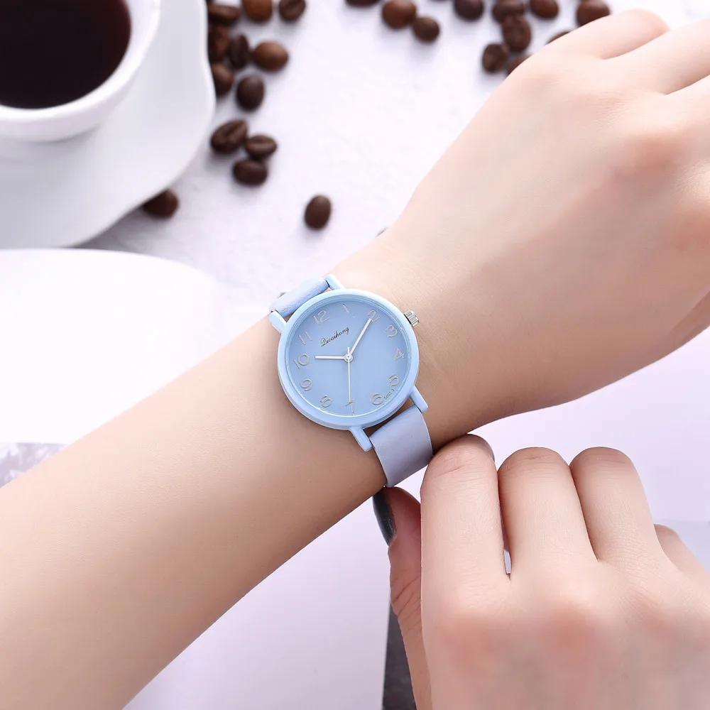 Mujer Zegarek Damski Bayan Women Leather Analog Quartz Round Wrist Watch Ladies Wristwatches Clock relogio
Mujer Zegarek Damski Bayan Women Leather Analog Quartz Round Wrist Watch Ladies Wristwatches Clock relogio