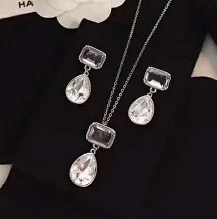 Brand Jewelry New Drop-shaped Austrian Crystal Long Stud Earrings Necklace Jewellery Set Elegant Silver Jewelry For Women #15216
Brand Jewelry New Drop-shaped Austrian Crystal Long Stud Earrings Necklace Jewellery Set Elegant Silver Jewelry For Women #15216