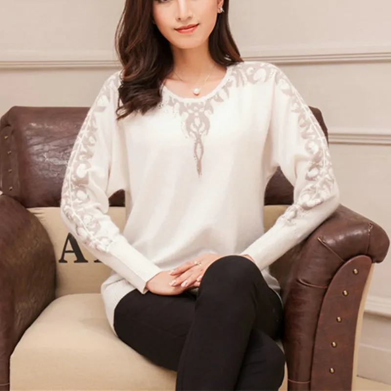 100%goat cashmere slash neck knit women fashion solid slim pullover sweater batwing sleeve white 2color S-2XL
100%goat cashmere slash neck knit women fashion solid slim pullover sweater batwing sleeve white 2color S-2XL