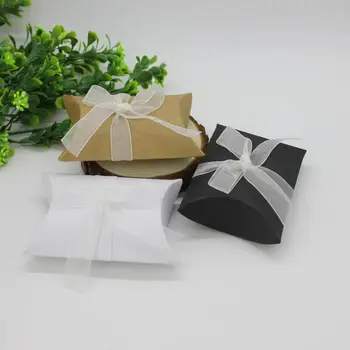 50pcs/lot New Wedding Favors Candy Box Kraft Paper Chocolates Bag Baby Shower Birthday Invitations Gifts Box with Ribbon
50pcs/lot New Wedding Favors Candy Box Kraft Paper Chocolates Bag Baby Shower Birthday Invitations Gifts Box with Ribbon