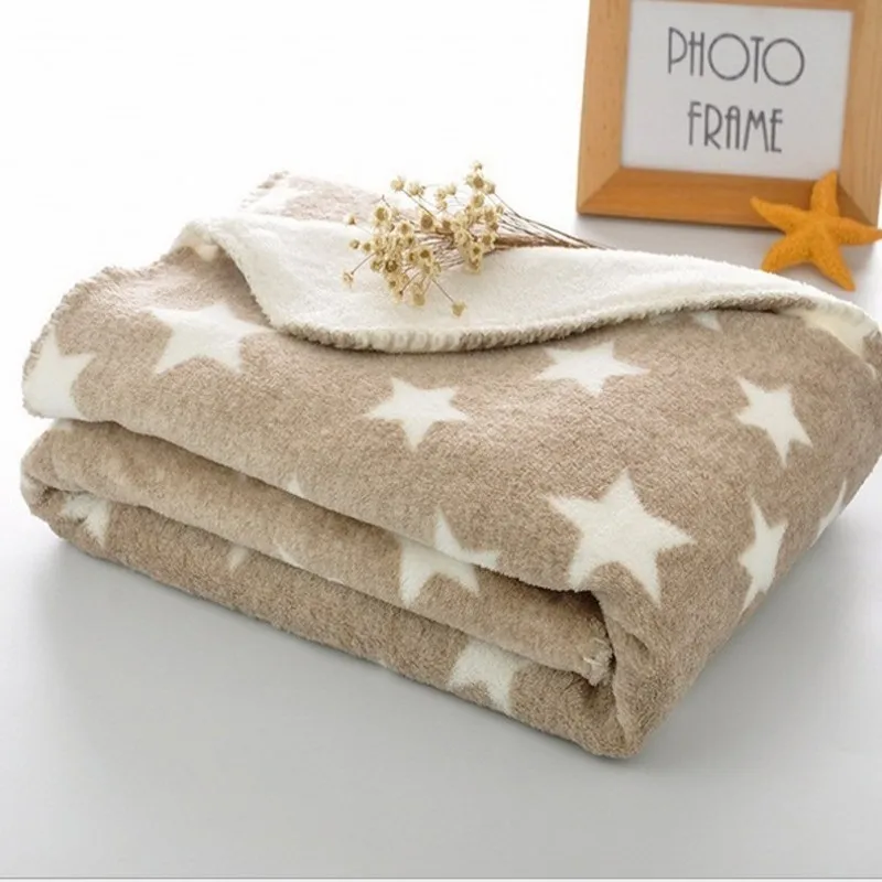 100X150CM Coral Fleece Plaid Secret Cobertor casal berber Fleece inside Blanket Throws on Sofa Bed Travel knit blankets
100X150CM Coral Fleece Plaid Secret Cobertor casal berber Fleece inside Blanket Throws on Sofa Bed Travel knit blankets
