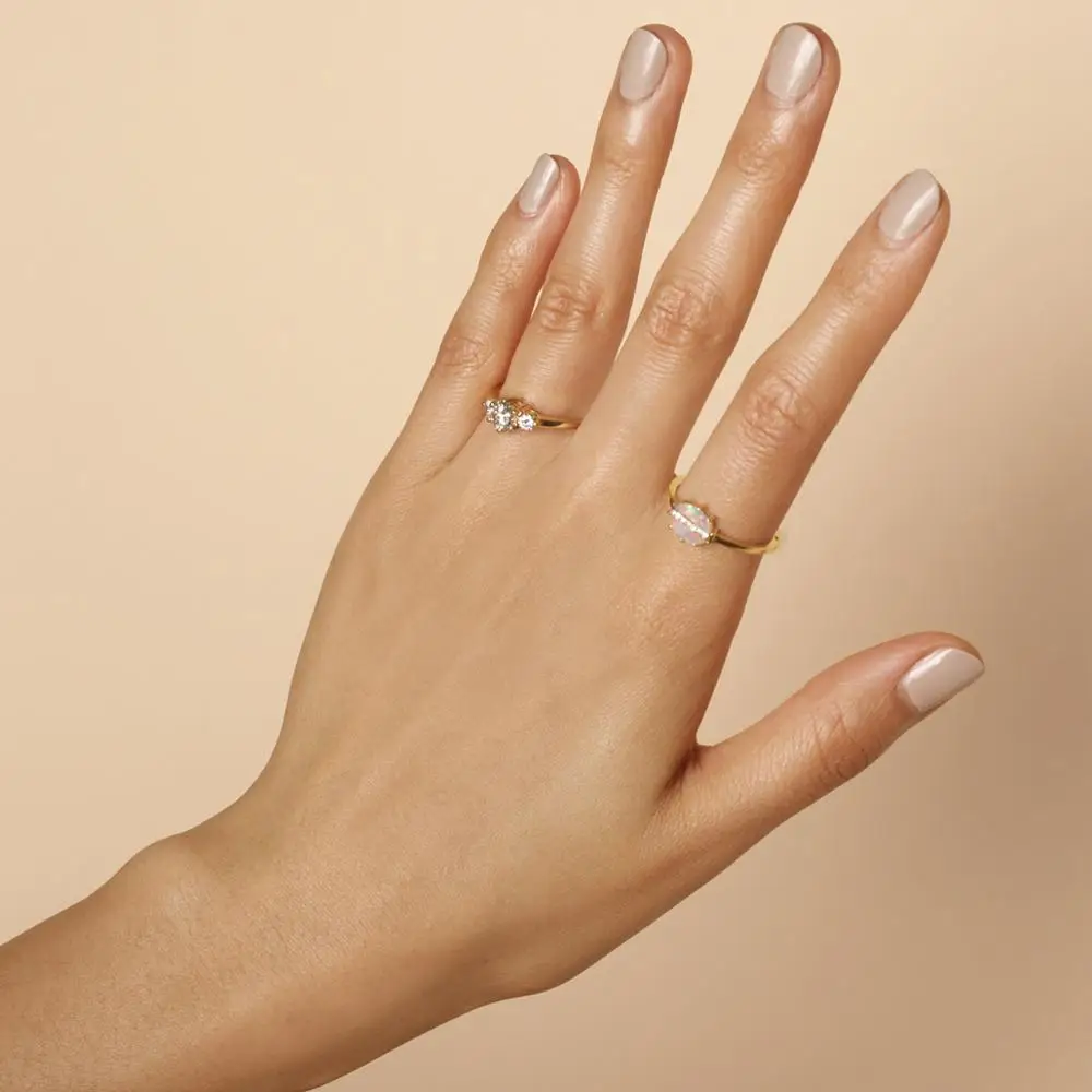 Single White Fire Oval Opal Rings for Women delicate gold Filled CZ paved classic Rings Fashion trendy elegant Jewelry
Single White Fire Oval Opal Rings for Women delicate gold Filled CZ paved classic Rings Fashion trendy elegant Jewelry