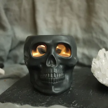 Holiday Alternative Golden Skull Candle Holder Silver Black Ceramic Holder Personality Craft Party Bar Home Decoration
Holiday Alternative Golden Skull Candle Holder Silver Black Ceramic Holder Personality Craft Party Bar Home Decoration