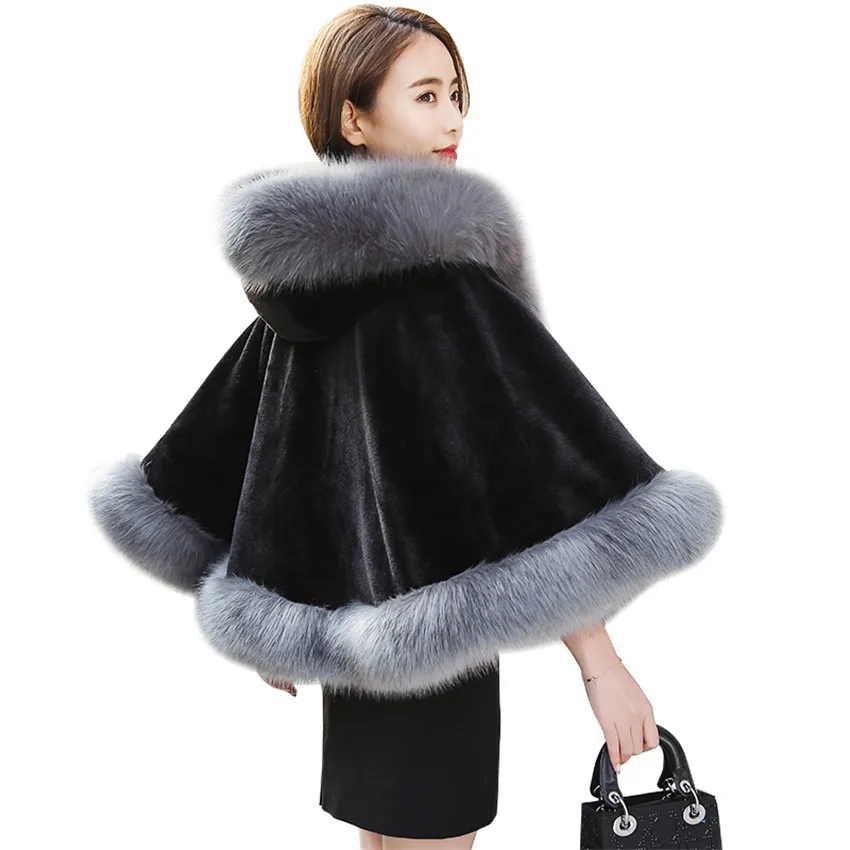 Winter Hooded Jacket Coat Faux Fox Fur Women Shawl Evening Party Dress Wraps Fur Big Shoulder Capes Slim Lady Fake Fur Cloak 539
Winter Hooded Jacket Coat Faux Fox Fur Women Shawl Evening Party Dress Wraps Fur Big Shoulder Capes Slim Lady Fake Fur Cloak 539