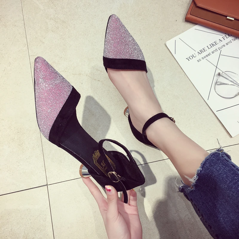 Women's shoes, pumps summer 2018 new styles, shallow, pointed, rough, sequins, sparkling, high coloured shoes.
Women's shoes, pumps summer 2018 new styles, shallow, pointed, rough, sequins, sparkling, high coloured shoes.