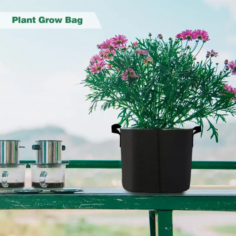 

1 PC Potato Strawberry Planter Grow Bags Vegetable Tomato Garden Planting Pot 2019 1/2/3/5/7/10 Gallon Black Garden Plant Bag