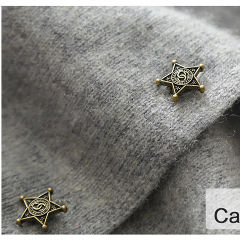 Women's Long Sleeve Knitted Cashmere Cardigan Sweater Women Autumn Winter Cable Knit Warm Cardigans Female Fashion Trendy Tops
Women's Long Sleeve Knitted Cashmere Cardigan Sweater Women Autumn Winter Cable Knit Warm Cardigans Female Fashion Trendy Tops