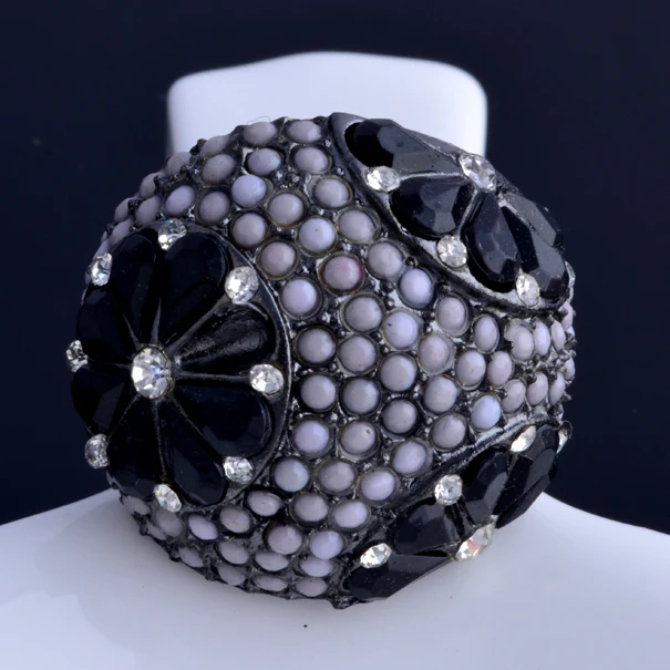 Zinc alloy casting acrylic stone big rings free size rings rhinestone women rings
Zinc alloy casting acrylic stone big rings free size rings rhinestone women rings