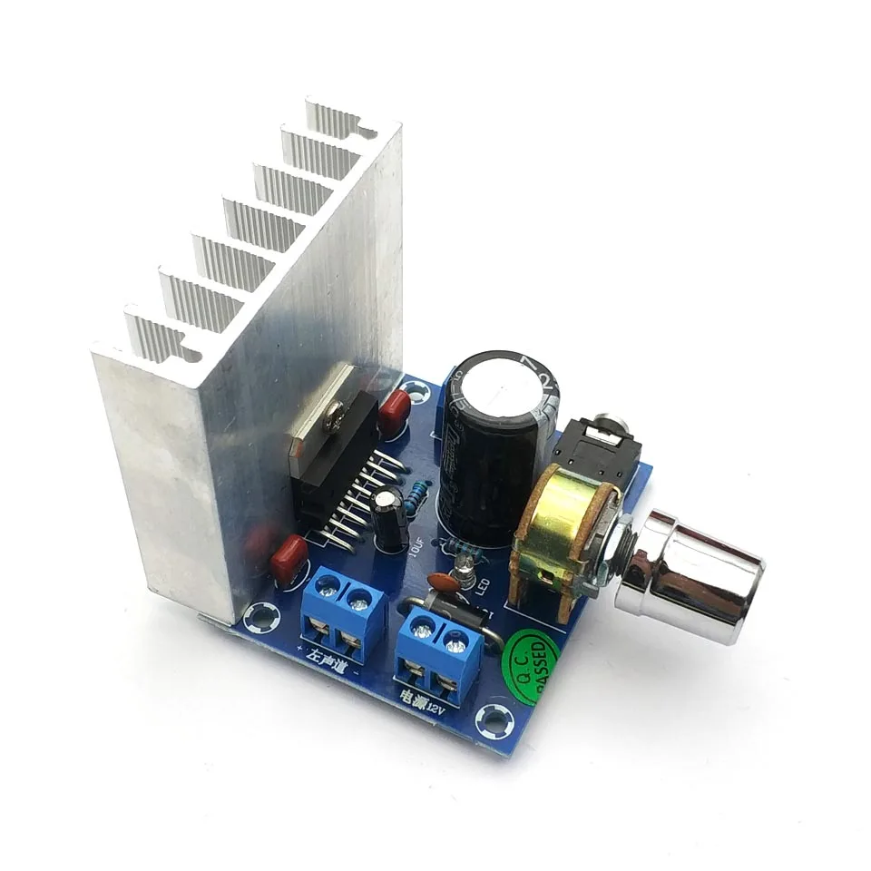 TDA7377 amplifier board 2.0 double track no noise amplifier module bookshelf speakers DC12V power
TDA7377 amplifier board 2.0 double track no noise amplifier module bookshelf speakers DC12V power