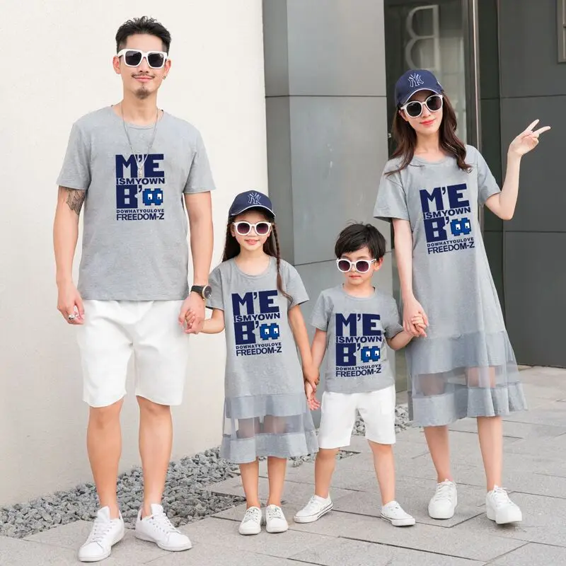 Mommy and Me Dress Family Matching Clothes Father and Son Clothes Mother Daughter Dresses Daddy Girls T-shirt Baby Father Suit
Mommy and Me Dress Family Matching Clothes Father and Son Clothes Mother Daughter Dresses Daddy Girls T-shirt Baby Father Suit