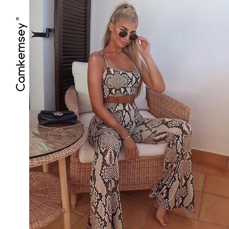 CamKemsey Women Two Piece Sets 2019 Fashion Snakeskin Printed Sexy Crop Tops With Stretch High Waist Flare Pants Sets Clothing
CamKemsey Women Two Piece Sets 2019 Fashion Snakeskin Printed Sexy Crop Tops With Stretch High Waist Flare Pants Sets Clothing
