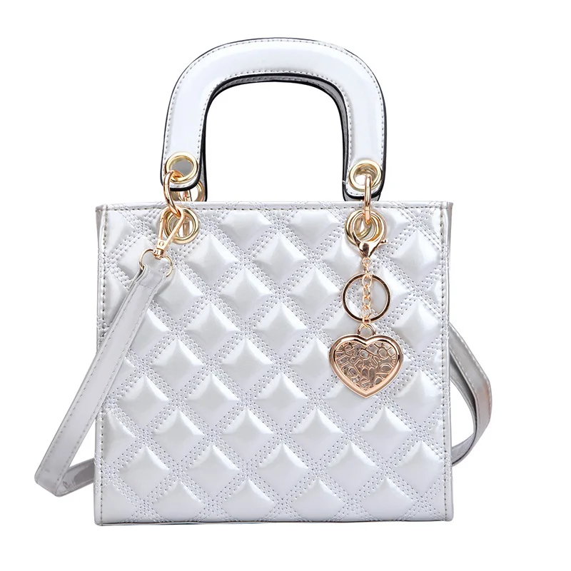 Women's bag 2019 new personal bags handbags Lingge chain slant span single-shoulder bag
Women's bag 2019 new personal bags handbags Lingge chain slant span single-shoulder bag