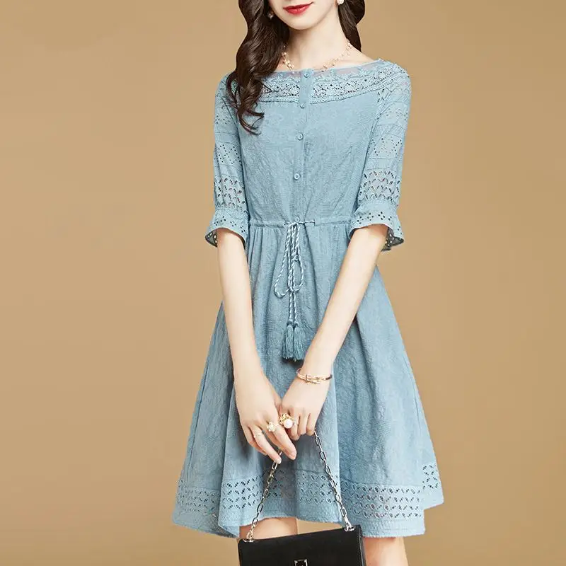 2019 Summer Women Lace Patchwork Mesh Elegant Dress Female Hollow Out Slim Fashion Dresses Lady Plus Size 3XL Solid Vestido Y61
2019 Summer Women Lace Patchwork Mesh Elegant Dress Female Hollow Out Slim Fashion Dresses Lady Plus Size 3XL Solid Vestido Y61