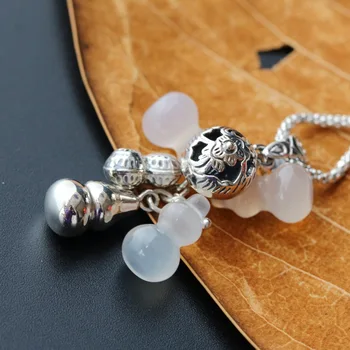 Natural Stone Thai Silver Pendant Vintage Fringe Small Calabash 925 Sterling Silver Pendant
Natural Stone Thai Silver Pendant Vintage Fringe Small Calabash 925 Sterling Silver Pendant