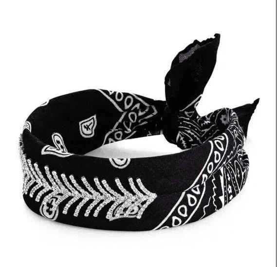 Customized Korean Turban Paisley Folding Kerchief Rhinestone Choker Necklace Scarves Necklace Hip-hop Scarves Clavicle Chain
Customized Korean Turban Paisley Folding Kerchief Rhinestone Choker Necklace Scarves Necklace Hip-hop Scarves Clavicle Chain