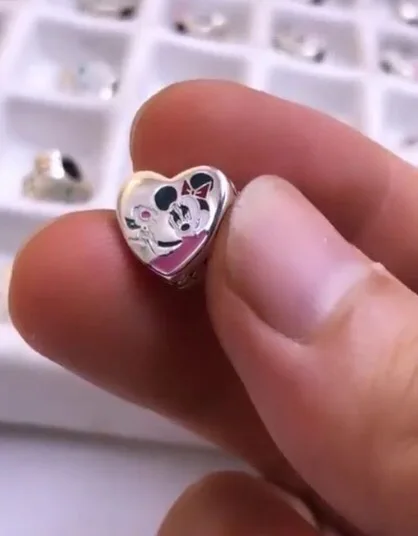 New Collection Minnie Mouse Charm fit Original Pandora Charm Bracelet DIY Sterling Silver 925 Charm Gift for girl
New Collection Minnie Mouse Charm fit Original Pandora Charm Bracelet DIY Sterling Silver 925 Charm Gift for girl
