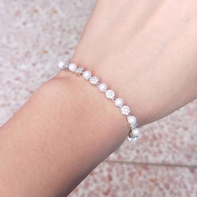 UILZ New Fashion Design Bride Bracelet Round Cubic Zircon &Imitation pearls Adjust Bracelet For Wedding Christmas Gift UB2057
UILZ New Fashion Design Bride Bracelet Round Cubic Zircon &Imitation pearls Adjust Bracelet For Wedding Christmas Gift UB2057