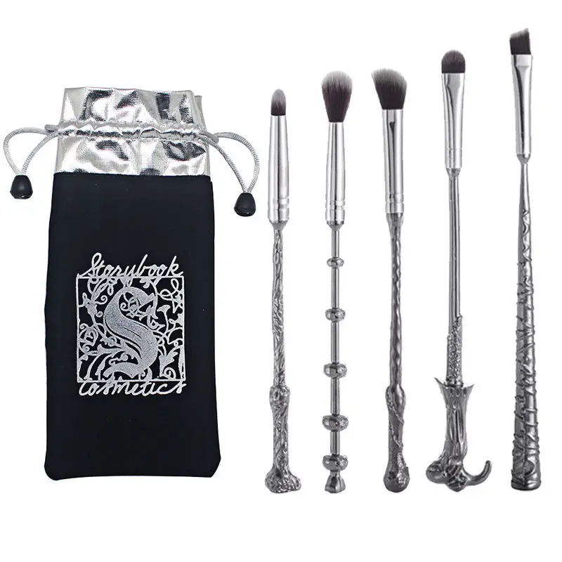 5PCS/Set Harry Makeup Brush Sets Magic Wand Eye Shadow Brush Beauty Comestic Potter Brush Tools Make Up Kits
5PCS/Set Harry Makeup Brush Sets Magic Wand Eye Shadow Brush Beauty Comestic Potter Brush Tools Make Up Kits