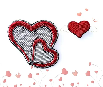 DIY New 3D Hand embroidery badges Heart/love Embroiderd metal wire applique for Coat Trousers Bag Brooch
DIY New 3D Hand embroidery badges Heart/love Embroiderd metal wire applique for Coat Trousers Bag Brooch