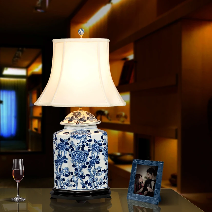 Vintage chinese bedroom living room wedding table lamp Jingdezhen porcelain ceramic table lamp art blue ceramic table lamp
Vintage chinese bedroom living room wedding table lamp Jingdezhen porcelain ceramic table lamp art blue ceramic table lamp