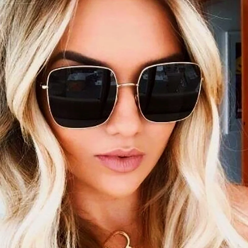 2019 New Sunglasses Ladies Luxury Designer Sun Glasses Square Metal Frame Women Fashion Eyewear
2019 New Sunglasses Ladies Luxury Designer Sun Glasses Square Metal Frame Women Fashion Eyewear