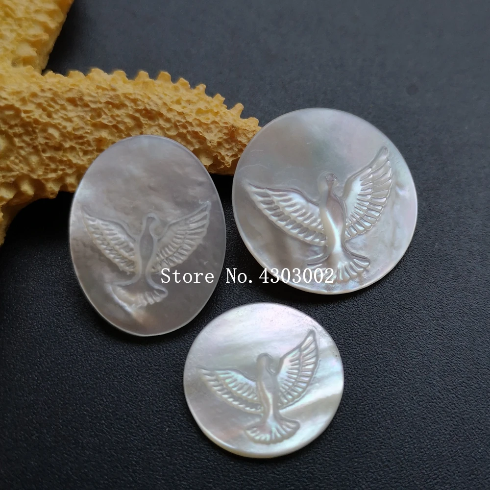10pcs/lot 15mm & 20mm & 15X20mm Natural Holy Spirit Mother pearl shell Oval & Round Holy Mother Pearl for DIY Jewelry
10pcs/lot 15mm & 20mm & 15X20mm Natural Holy Spirit Mother pearl shell Oval & Round Holy Mother Pearl for DIY Jewelry
