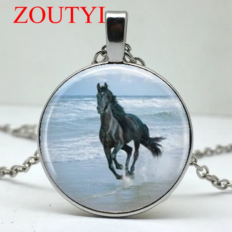2018/fashion hot black horse stallion pattern round pendant necklace, men and women wear jewelry necklace
2018/fashion hot black horse stallion pattern round pendant necklace, men and women wear jewelry necklace