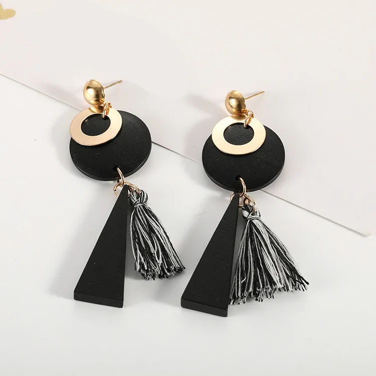 Korean Version Of The New Fashion Earrings Personality Temperament Black Wood Tassel Round Ladies Long Earrings Manufacturers
Korean Version Of The New Fashion Earrings Personality Temperament Black Wood Tassel Round Ladies Long Earrings Manufacturers