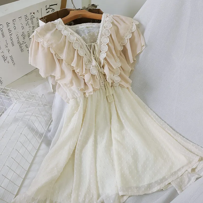2019 Women Summer Ruffles Chiffon Dress Elegant V-Neck Butterfly Sleeve Mini Party Dress Empire Beach A-Line Dress
2019 Women Summer Ruffles Chiffon Dress Elegant V-Neck Butterfly Sleeve Mini Party Dress Empire Beach A-Line Dress