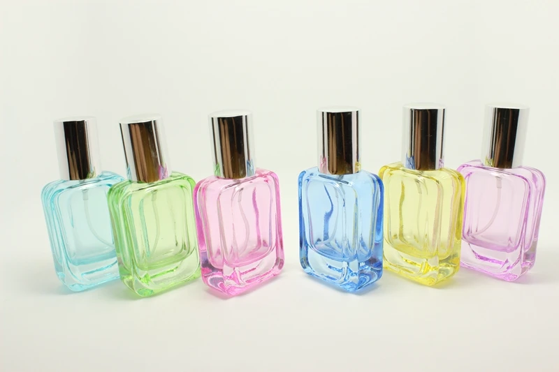 New Arrival 25ML Square Flower Color Spray Glass Perfume Bottle Empty Cosmetic Perfume Bottle
New Arrival 25ML Square Flower Color Spray Glass Perfume Bottle Empty Cosmetic Perfume Bottle