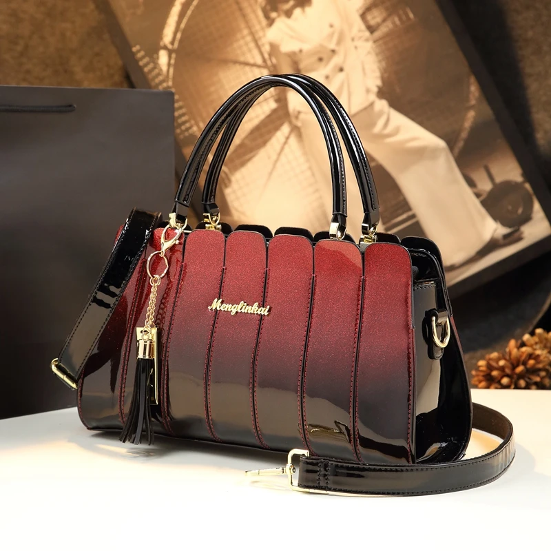 Spring 2019 New Mid-aged Women's Mother's Bag Single Shoulder Slant Handbag Simple Stitching Lacquer Women's Bag
Spring 2019 New Mid-aged Women's Mother's Bag Single Shoulder Slant Handbag Simple Stitching Lacquer Women's Bag