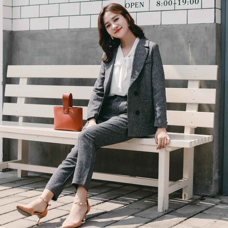 Casual 2 Pieces Set Notched Collar Jacket Blazer & Pencil Pant Classic Deep Grey Women Pant Suit 2018 Autumn high quality
Casual 2 Pieces Set Notched Collar Jacket Blazer & Pencil Pant Classic Deep Grey Women Pant Suit 2018 Autumn high quality