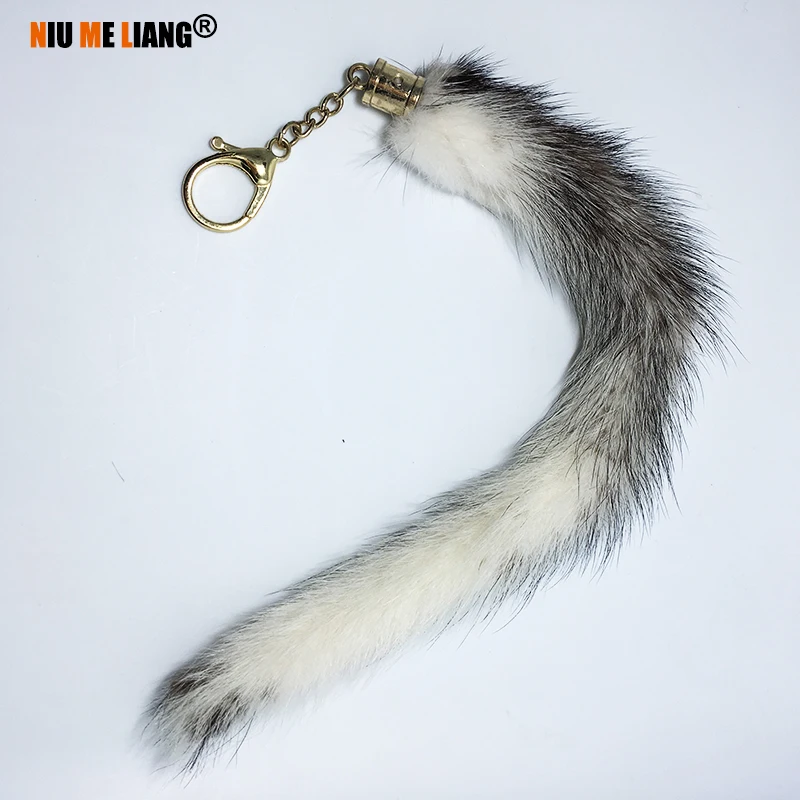 Luxury Fluffy White and Grey Genuine Real Mink Fur Pompom Fox Tail Keychain For Keys Car Key Chain Women Bag Charm Pendants A13
Luxury Fluffy White and Grey Genuine Real Mink Fur Pompom Fox Tail Keychain For Keys Car Key Chain Women Bag Charm Pendants A13