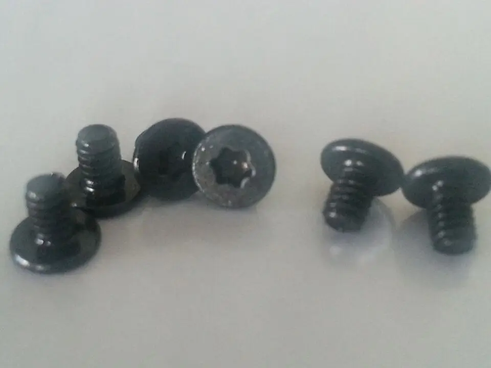 New Logic Board Screw Set Screws for MacBook Pro Unibody A1278 A1286 A1297 6pc/set
New Logic Board Screw Set Screws for MacBook Pro Unibody A1278 A1286 A1297 6pc/set