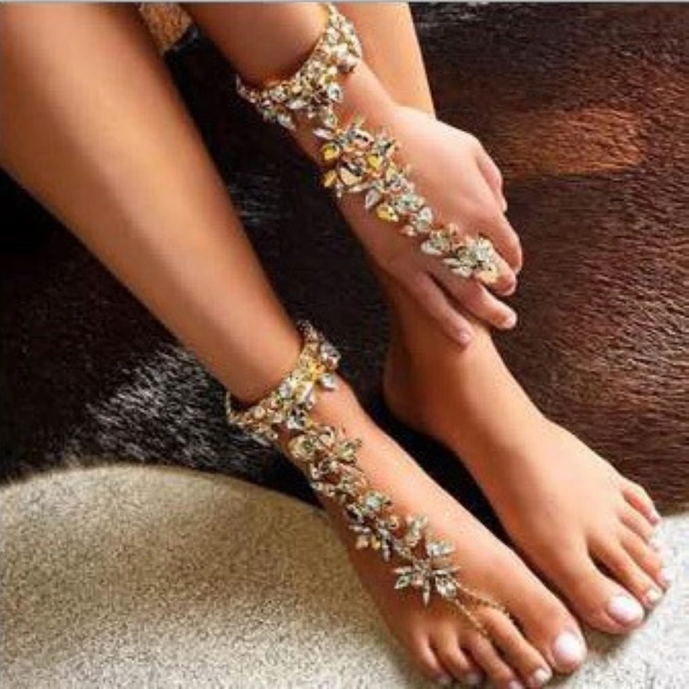 BRT036 Big Crystal Fashion Bracelet Jewelry Foot Chain Link Finger Bracelet Wraps Slave Alloy Jewelry for Women
BRT036 Big Crystal Fashion Bracelet Jewelry Foot Chain Link Finger Bracelet Wraps Slave Alloy Jewelry for Women