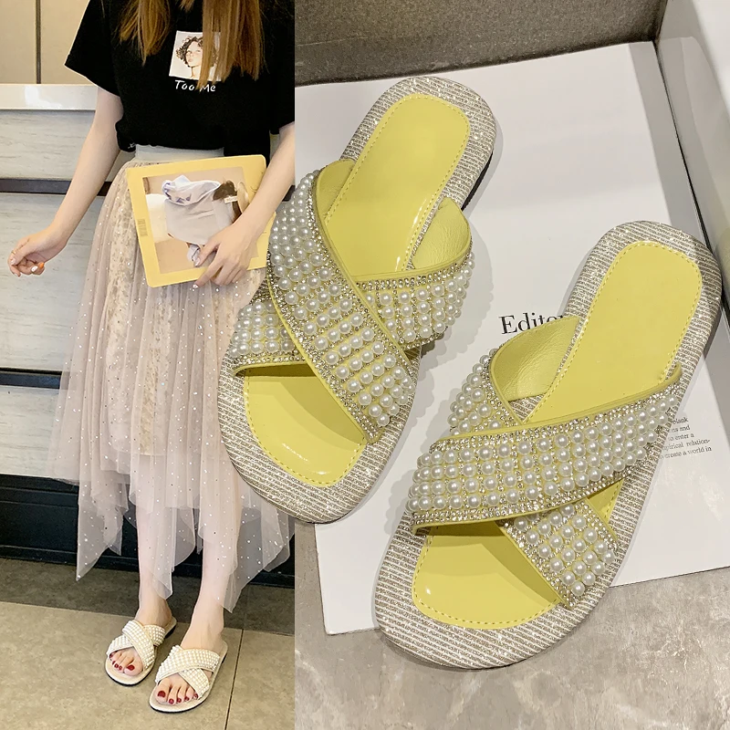 Tangnest New Beach Flat Slides Women Faux Pearl Slippers 2019 Summer Shoes Slip On Fashion Soft Ladies Casual Flip Flops XWT1869
Tangnest New Beach Flat Slides Women Faux Pearl Slippers 2019 Summer Shoes Slip On Fashion Soft Ladies Casual Flip Flops XWT1869