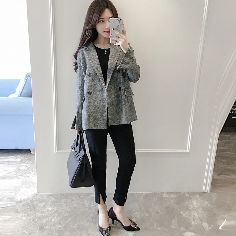 2019 Fall models Korean version of the retro British lattice double breasted Slim was thin jacket short jacket female
2019 Fall models Korean version of the retro British lattice double breasted Slim was thin jacket short jacket female