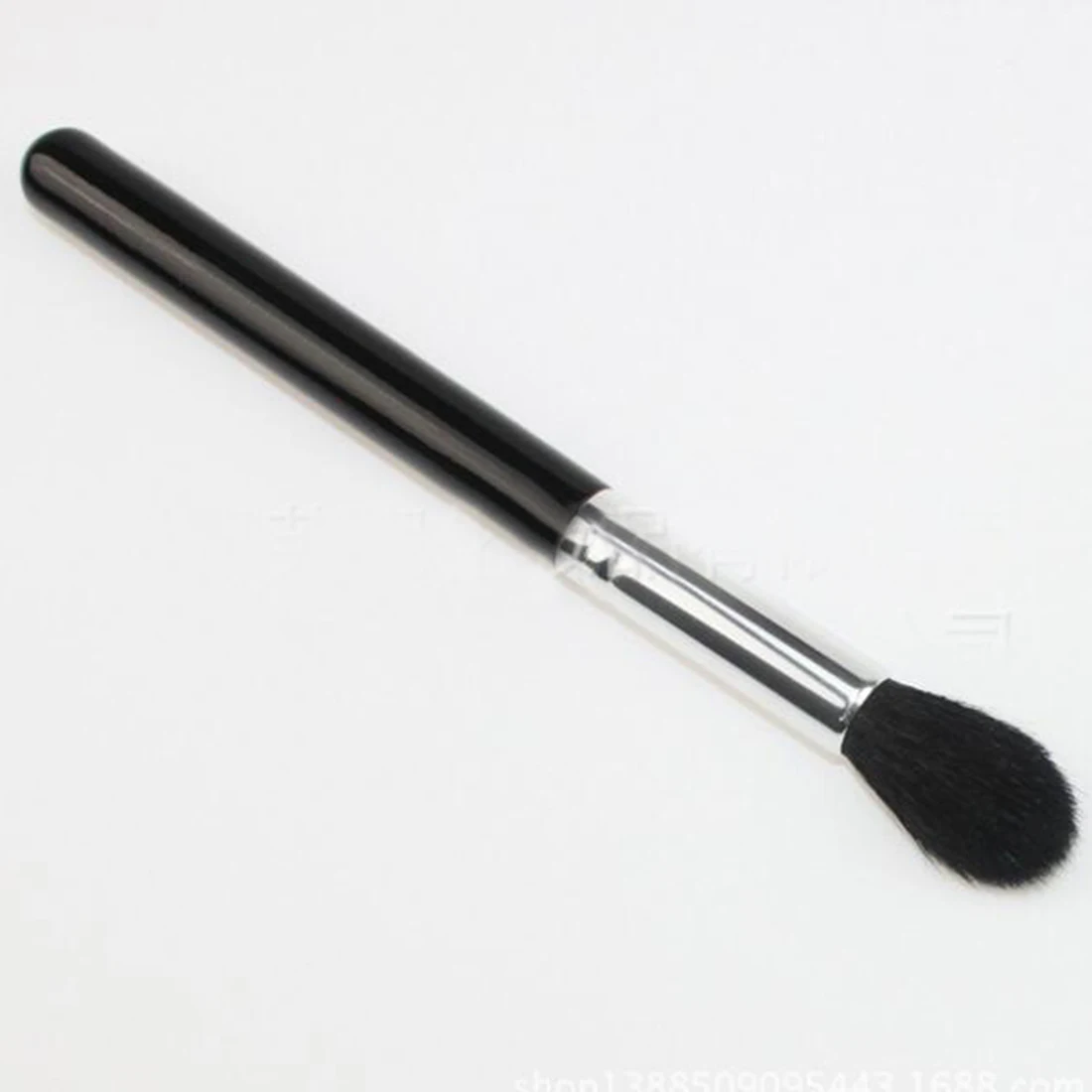 Tapered Wool Highlighter Brush Black Wooden Handle Professional Makeup Powder Brush for Contour Blush Cosmetic Beauty Tool
Tapered Wool Highlighter Brush Black Wooden Handle Professional Makeup Powder Brush for Contour Blush Cosmetic Beauty Tool