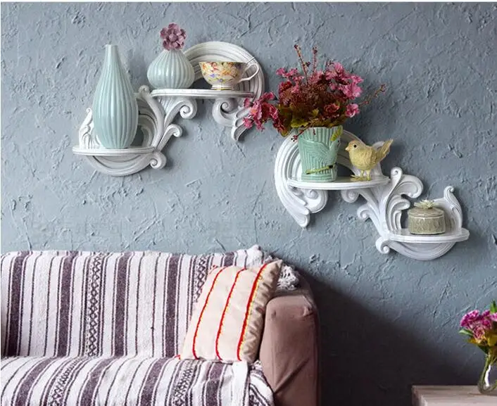 Continental shelf on the wall. Clapboard creative shelf. Metope adornment. Wall mounts.
Continental shelf on the wall. Clapboard creative shelf. Metope adornment. Wall mounts.
