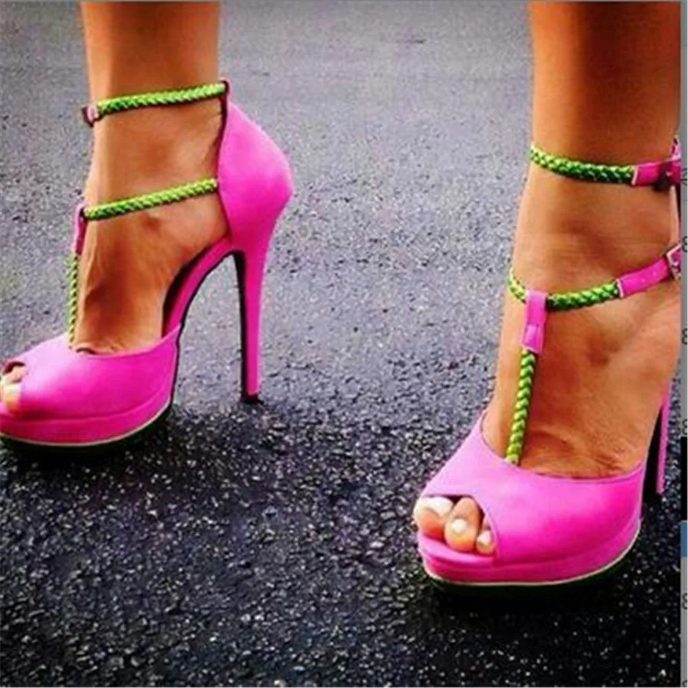 Post Free pink suede, double buckle belt, colored T-band, 11.5 cm high-heeled sandals. Size: 35-43
Post Free pink suede, double buckle belt, colored T-band, 11.5 cm high-heeled sandals. Size: 35-43