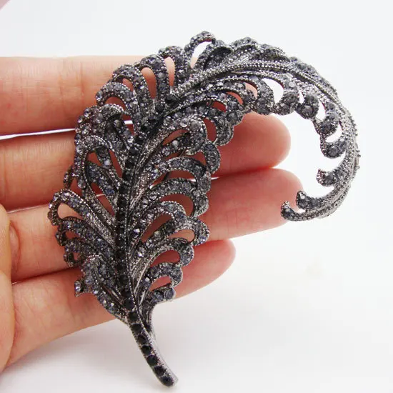 Retro style black Rhinestone peacock feathers brooch pin refinement party jewelry
Retro style black Rhinestone peacock feathers brooch pin refinement party jewelry