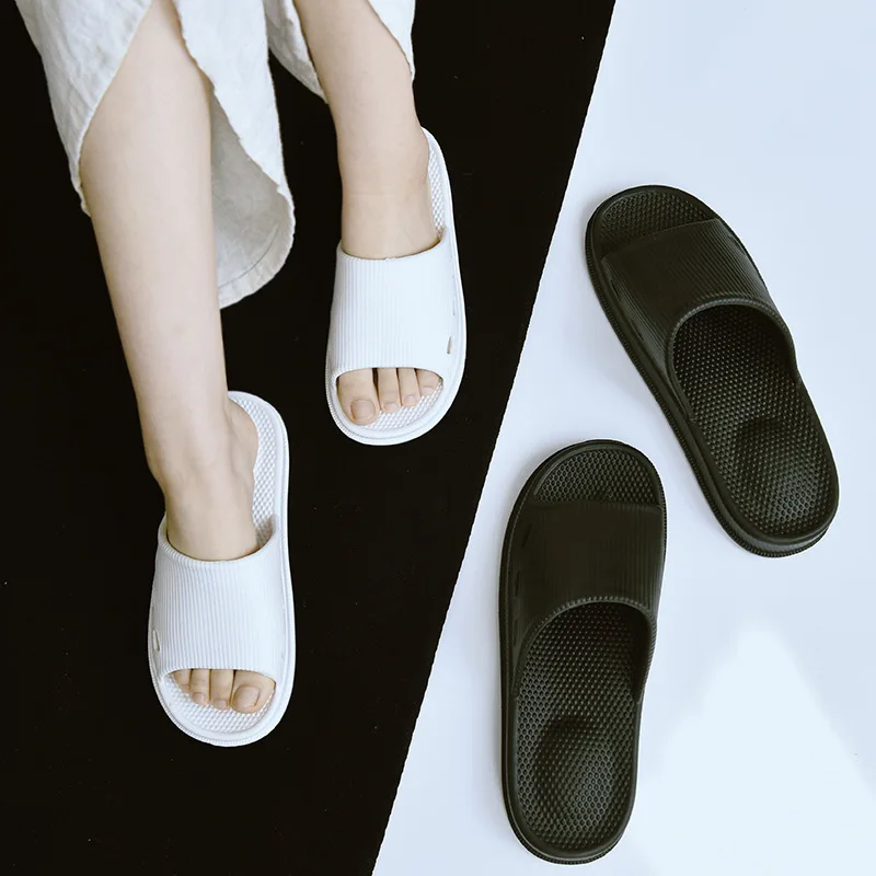 2019 New WoMen's Massage Slippers Clogs WoMen Indoor Shoes Bathroom Breathable Beach Flat with Shoes Mules EVA Big Size Black
2019 New WoMen's Massage Slippers Clogs WoMen Indoor Shoes Bathroom Breathable Beach Flat with Shoes Mules EVA Big Size Black