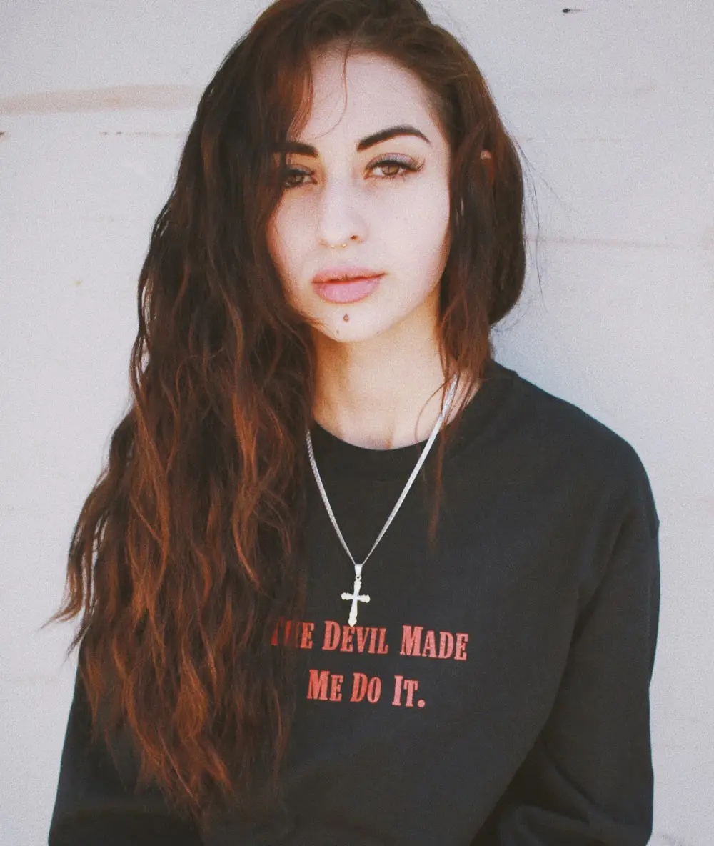THE DEVIL MADE ME DO IT Sweatshirt Unisex Casual Funny Letter vintage Jumper Outfits Crewneck Fashion fit Women/Men Graphic Tops
THE DEVIL MADE ME DO IT Sweatshirt Unisex Casual Funny Letter vintage Jumper Outfits Crewneck Fashion fit Women/Men Graphic Tops
