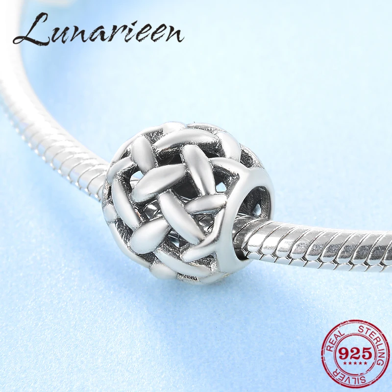 New 925 Sterling Silver Hot fashion plaid hollow fashion beads Fit Original Pandora Charm Bracelet Jewelry making
New 925 Sterling Silver Hot fashion plaid hollow fashion beads Fit Original Pandora Charm Bracelet Jewelry making